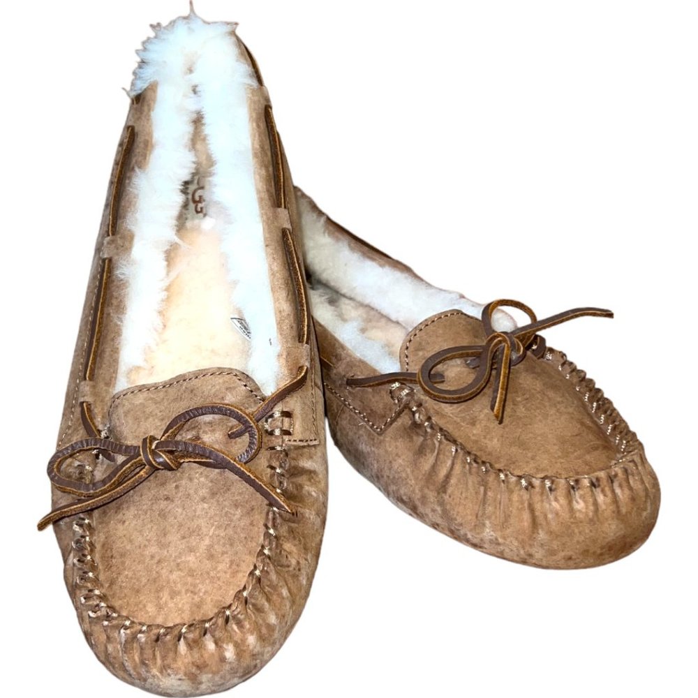 UGG DAKOTA brown SUEDE SHEEPSKIN MOCCASIN SLIPPERS SIZE 10 Used Good Condition